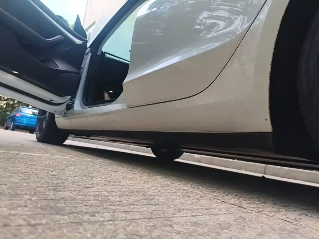 Tesla Model 3 — миниатюра 22