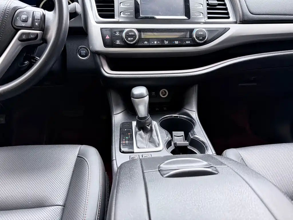 Toyota Highlander — миниатюра 16