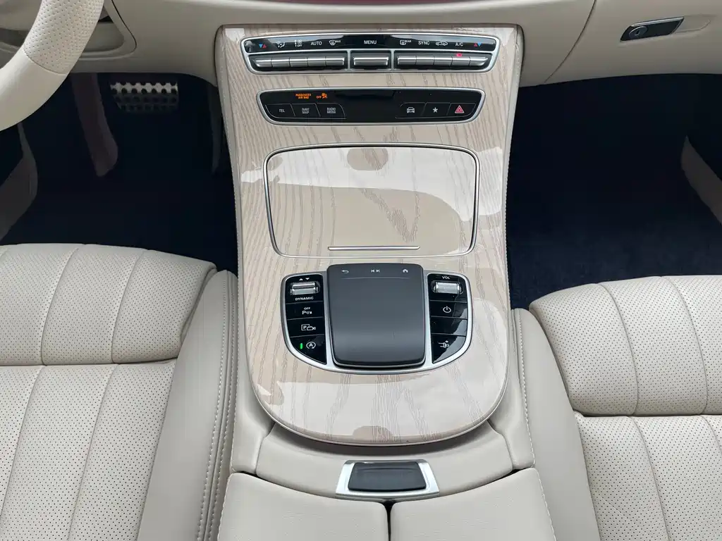 Mercedes-Benz E-Class (Import) — миниатюра 11