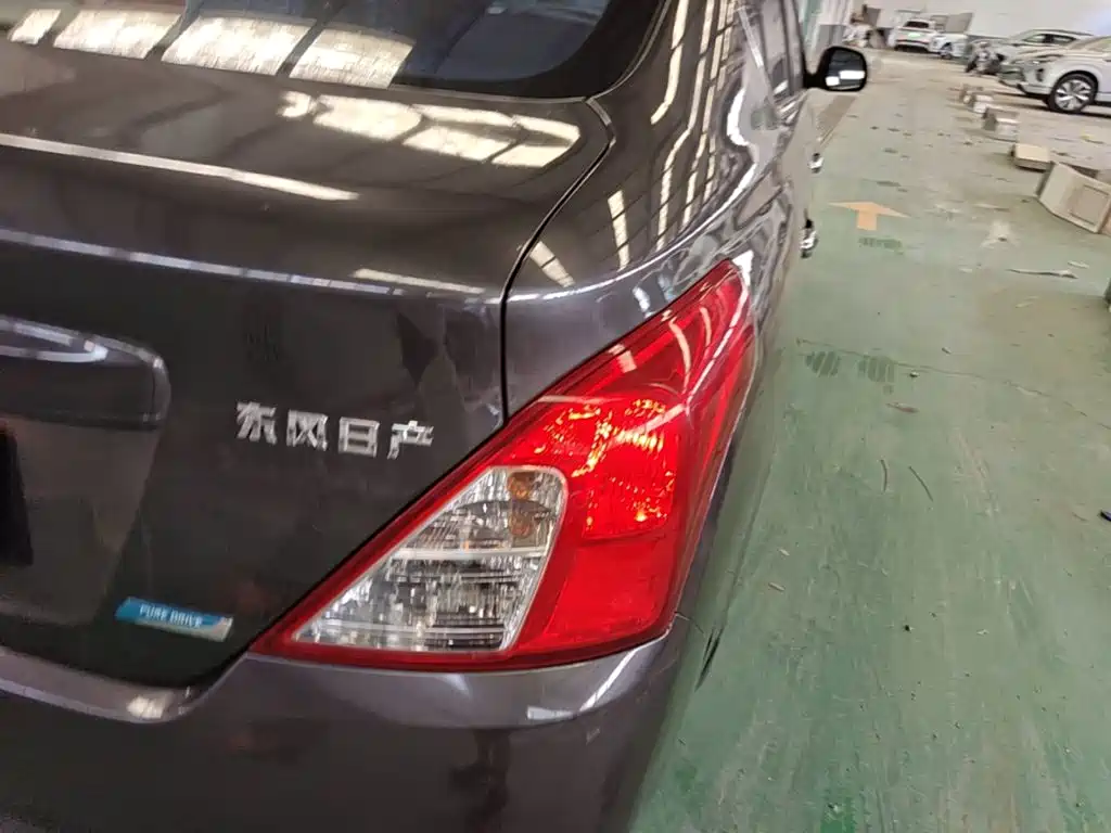 Nissan Sunny — миниатюра 8