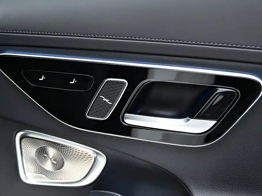 Mercedes-Benz C-Class — миниатюра 27