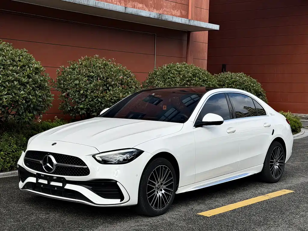 Mercedes-Benz C-Class 2025