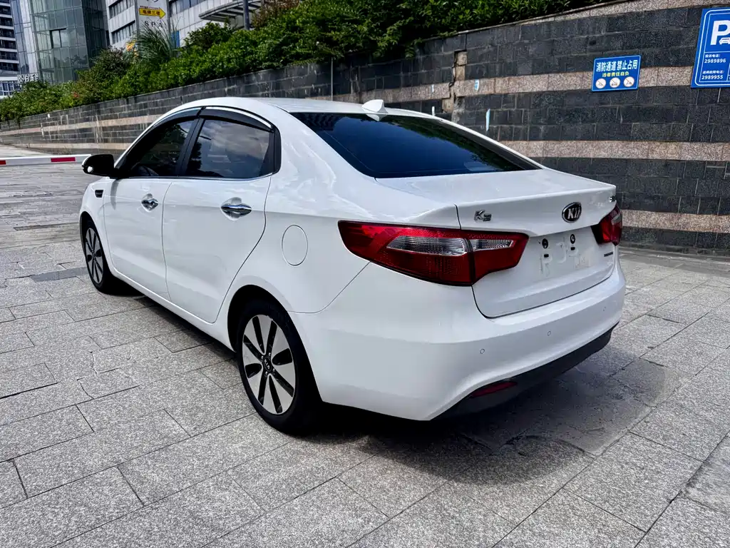 Kia K2 — миниатюра 12