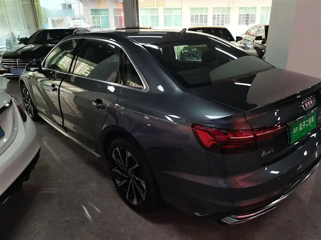 Audi A4L 2023 40 TFSI Fashion