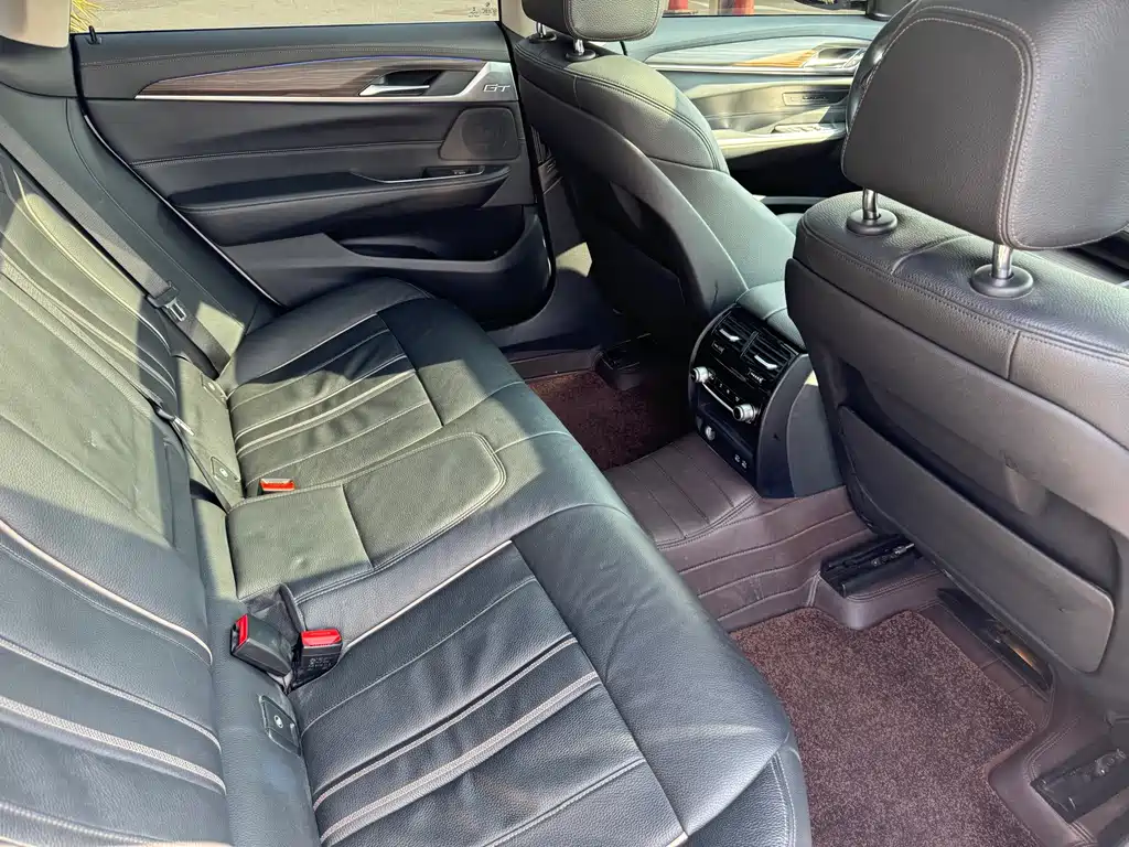 BMW 6 SERIES GT