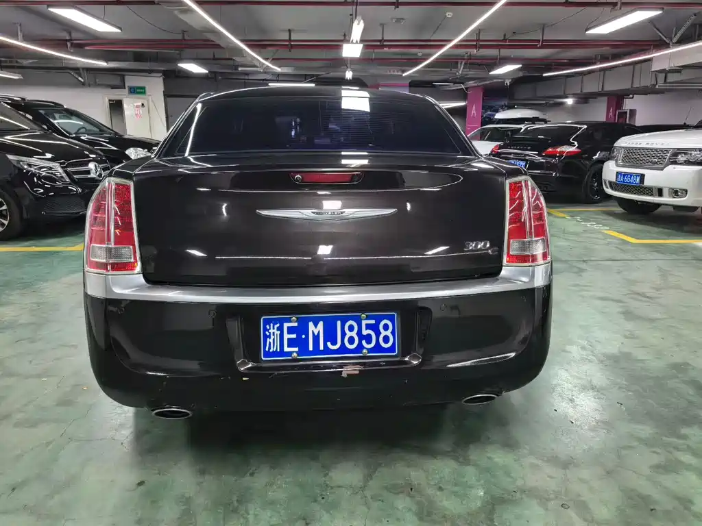 Chrysler 300C — миниатюра 3