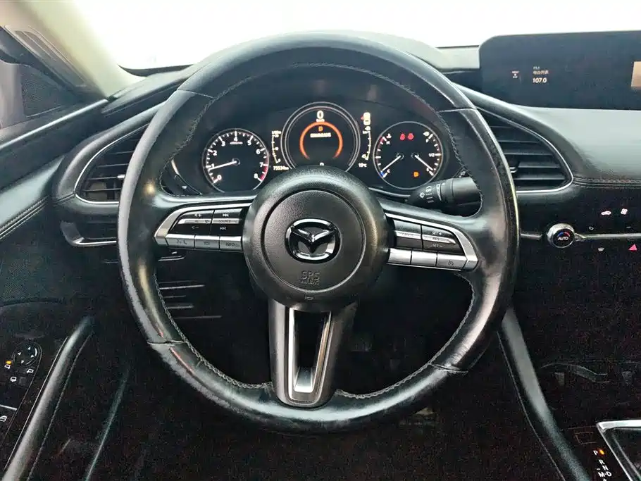 MAZDA 3 ANGKESAILA