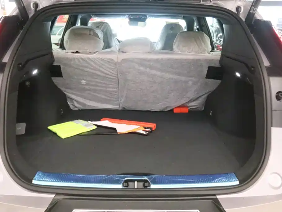 Volvo XC70 PHEV — миниатюра 24