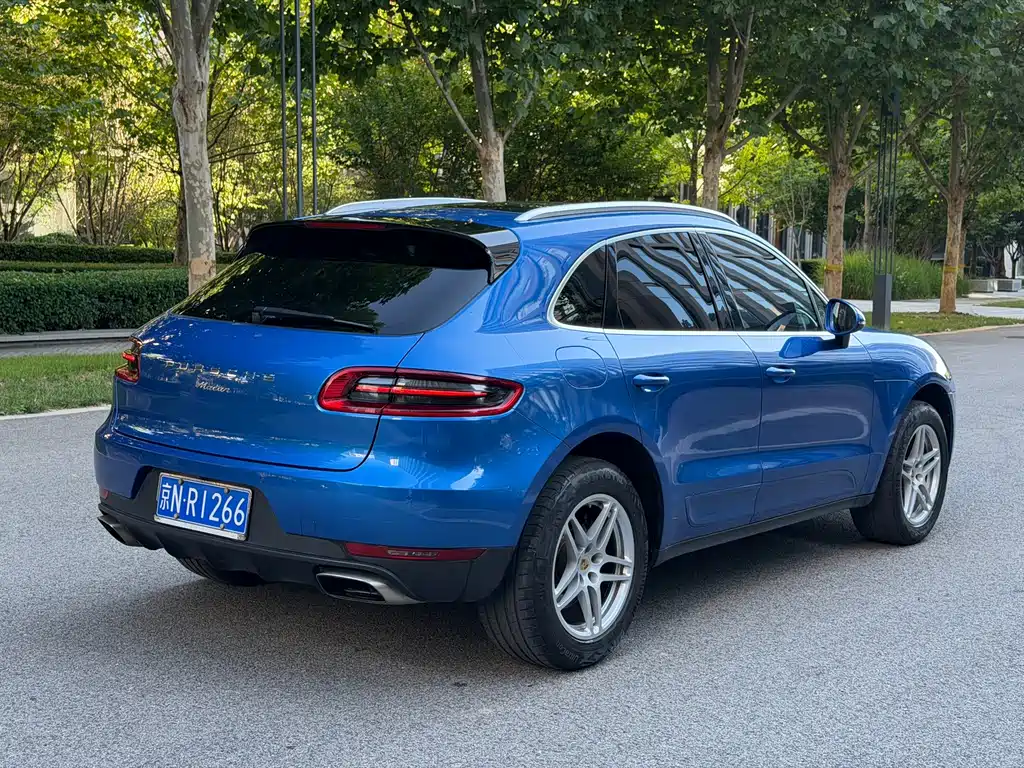 Porsche Macan — миниатюра 4
