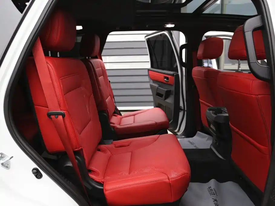 Toyota Sequoia — миниатюра 24