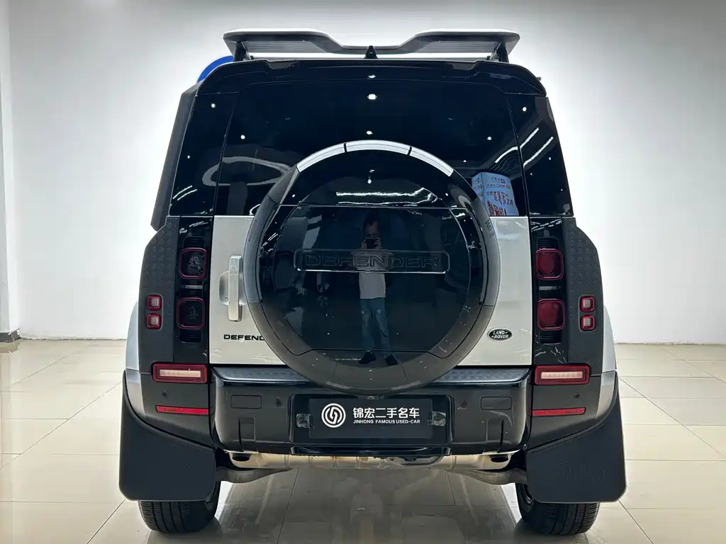 Land Rover Defender — миниатюра 24