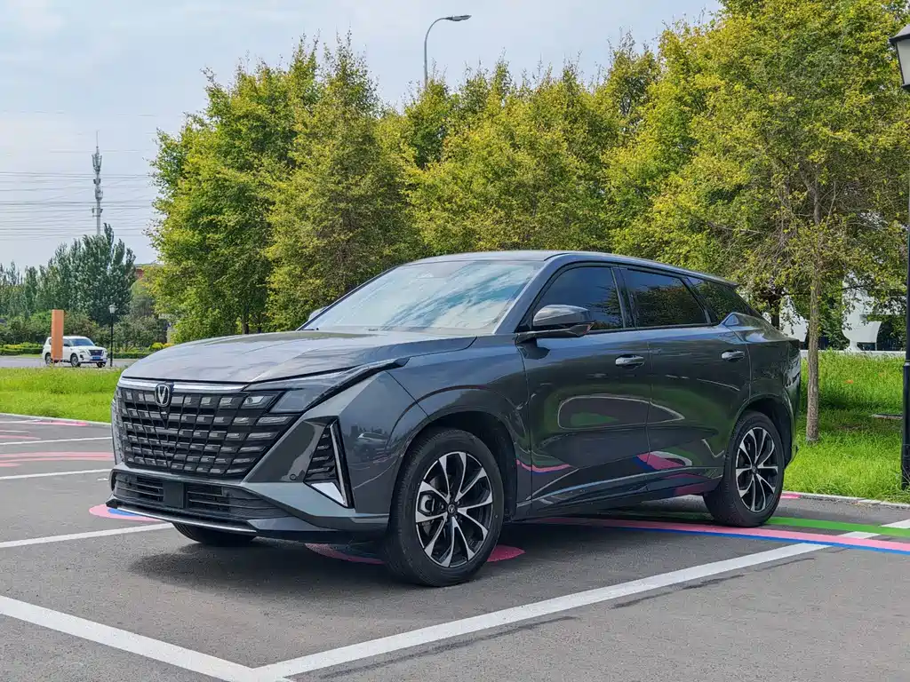 2024 Changan UNI-Z - zdjęcie 1 z 12