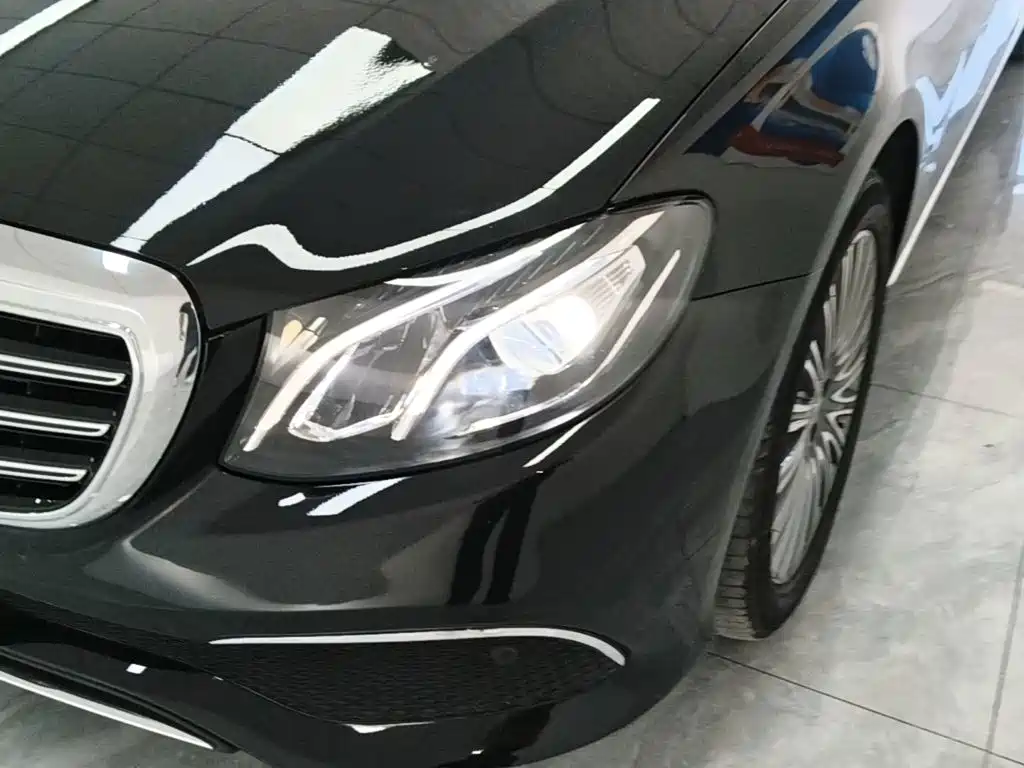 Mercedes-Benz E-Class — миниатюра 24