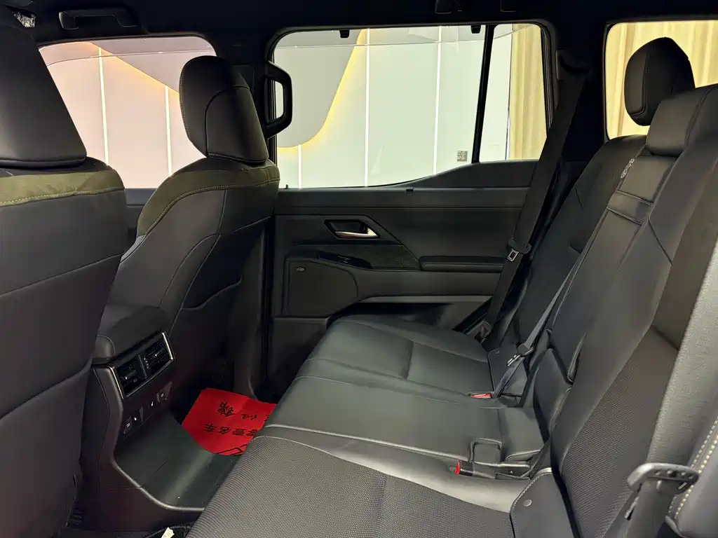 Lexus GX — миниатюра 17
