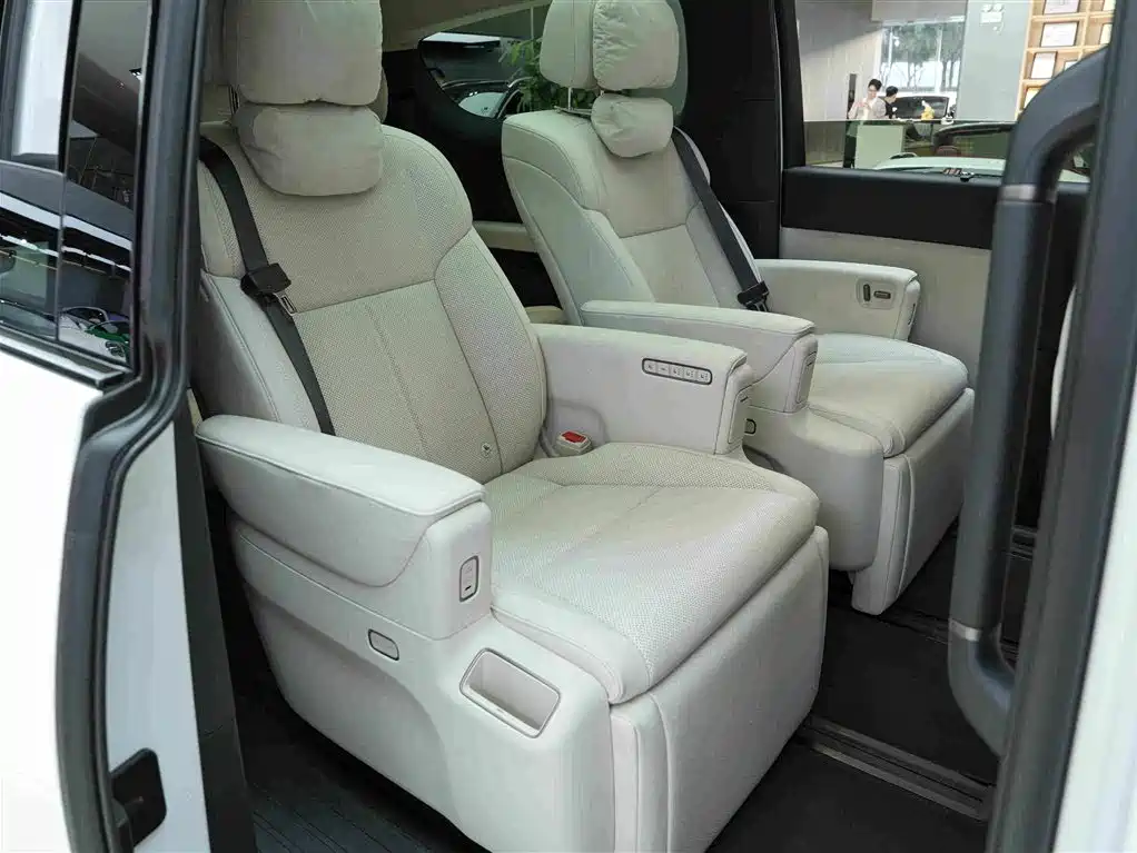 Li Auto Li MEGA — миниатюра 13