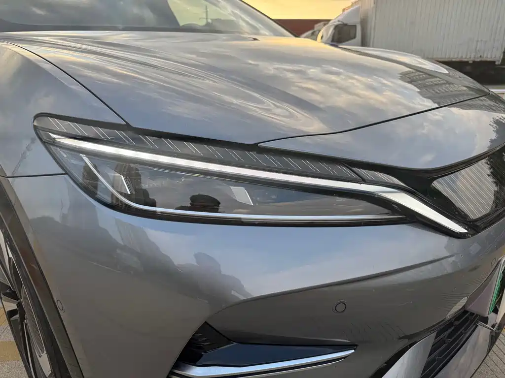 BYD L EV — миниатюра 9