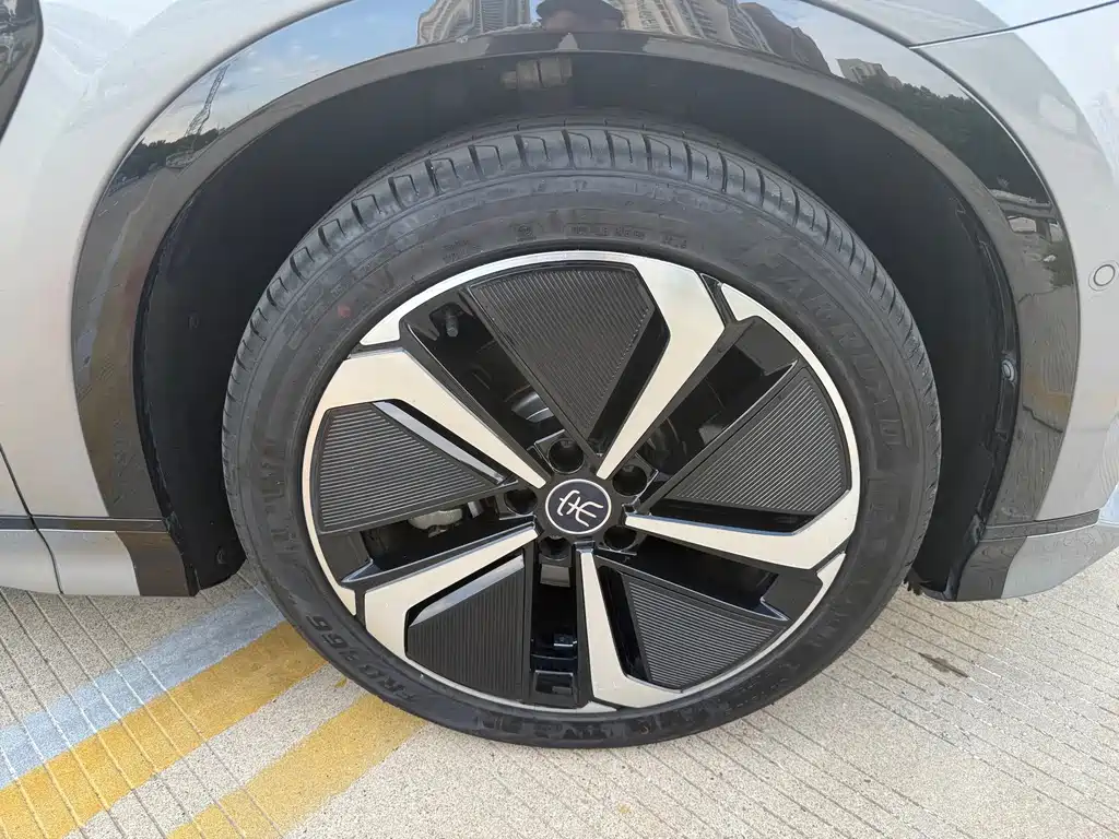 BYD L EV — миниатюра 10