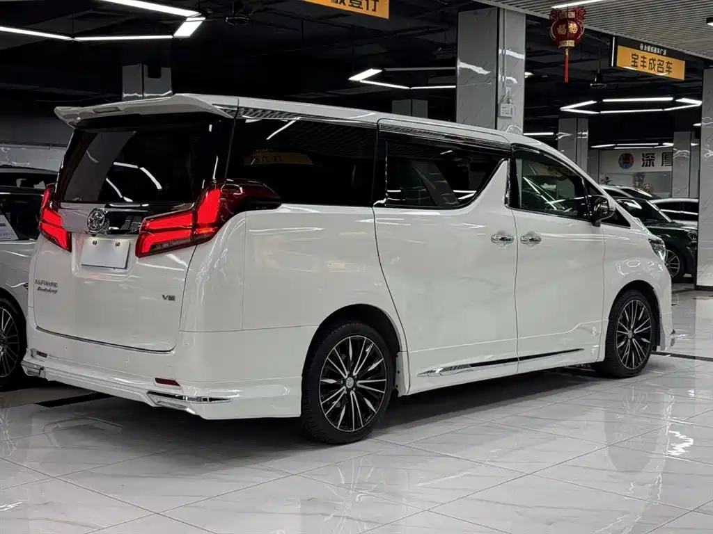 TOYOTA ELFA