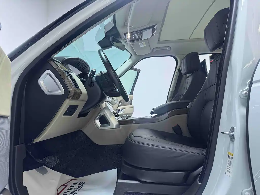 Land Rover Range Rover 2018 3.0 SC V6 Vogue Long Wheelbase