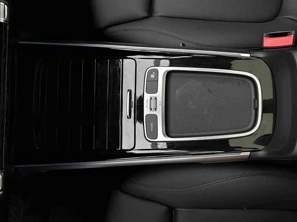 Mercedes-Benz GLB — миниатюра 13