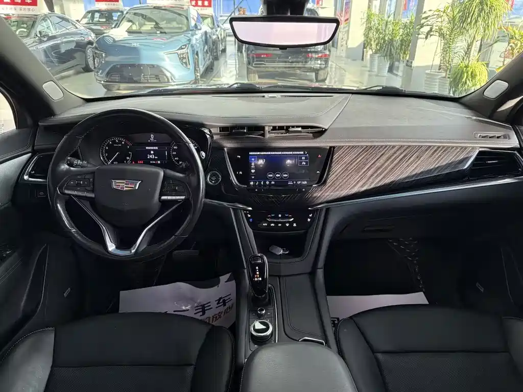 Cadillac XT6 — миниатюра 10