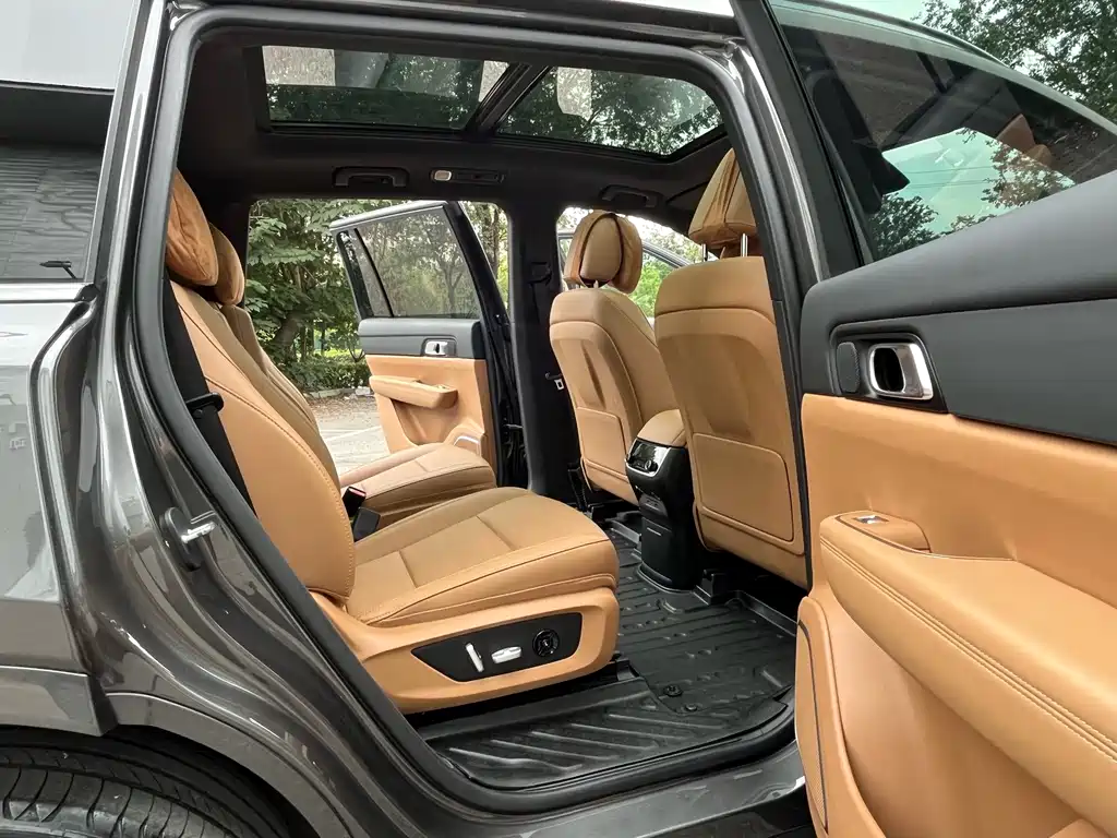 Li Auto Li ONE — миниатюра 17