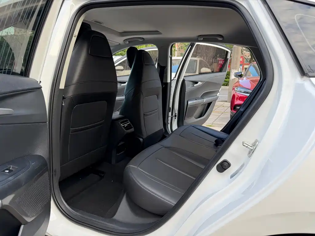 Changan Eado — миниатюра 5