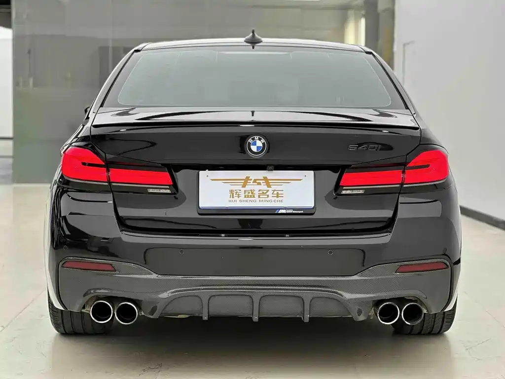 BMW 5 Series — миниатюра 4