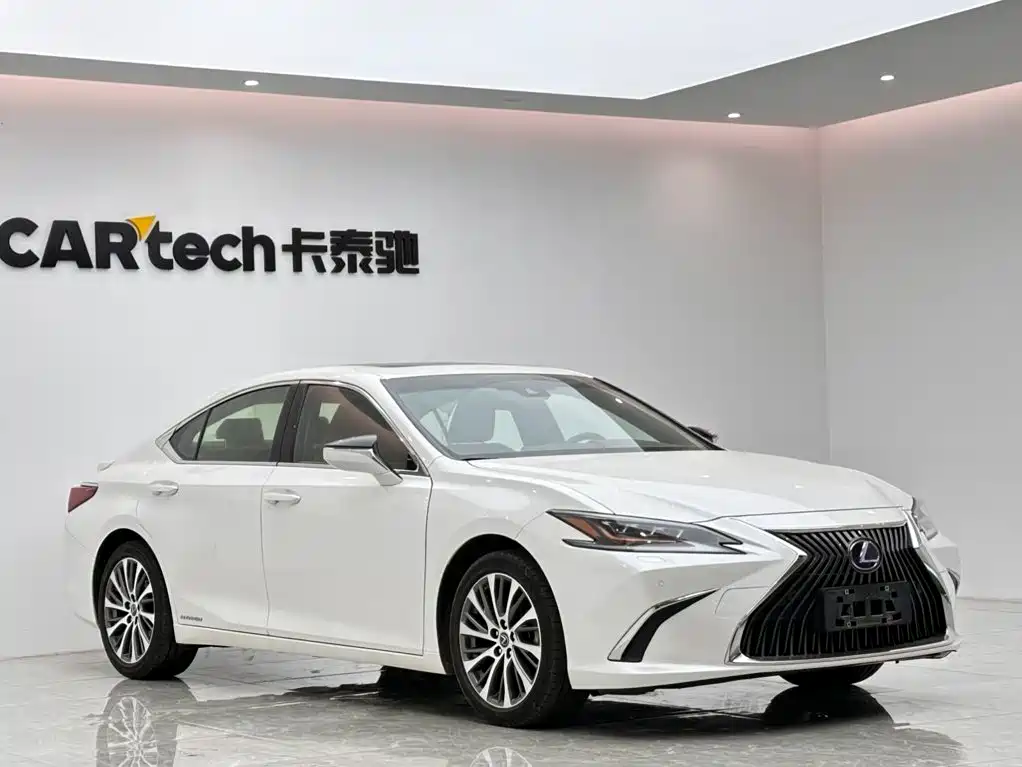 Lexus ES — миниатюра 6
