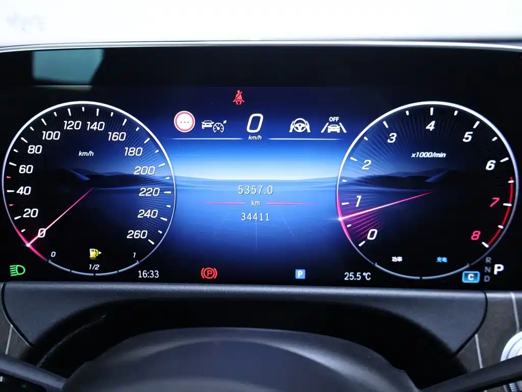 Mercedes-Benz E-Class — миниатюра 15