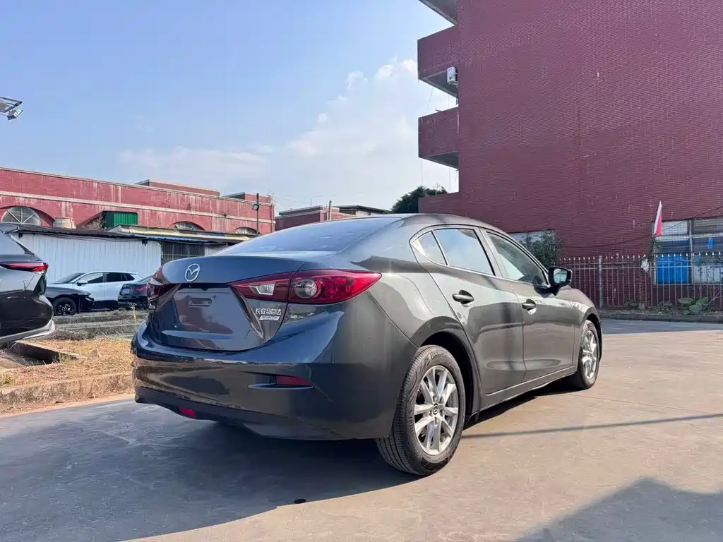 MAZDA 3 ANGKESAILA