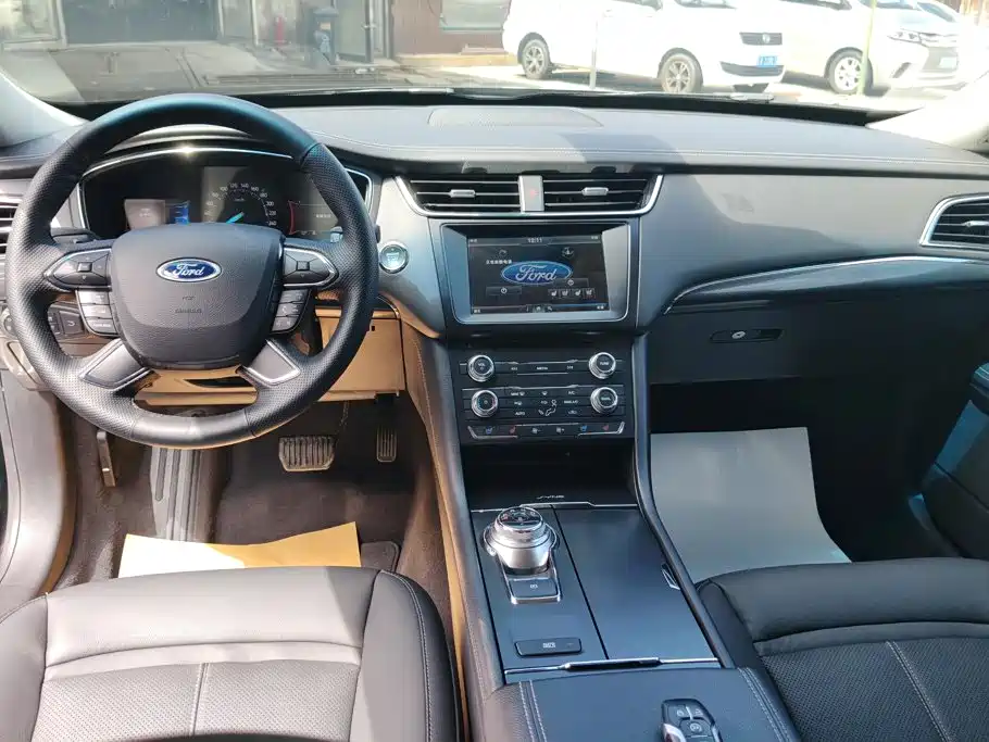 Ford Taurus — миниатюра 12