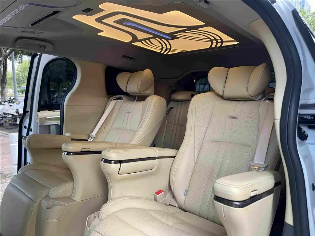 Toyota Sienna — миниатюра 21