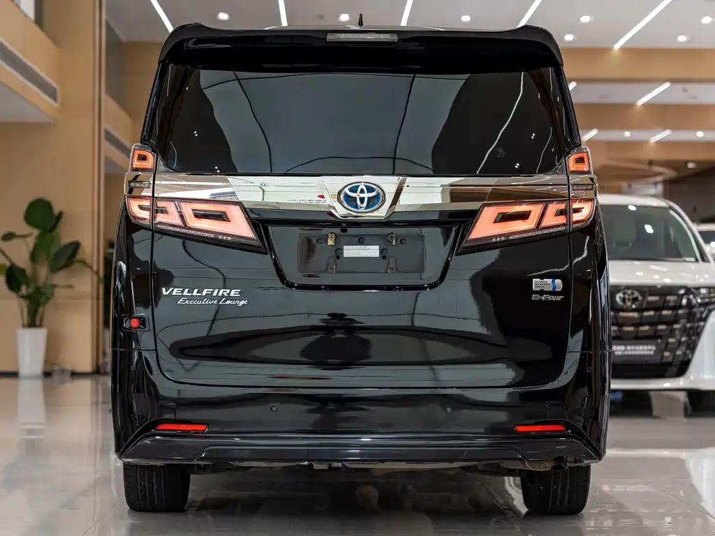 Toyota Vellfire — миниатюра 12