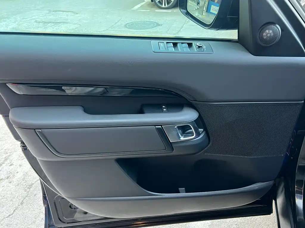 Land Rover Discovery — миниатюра 17