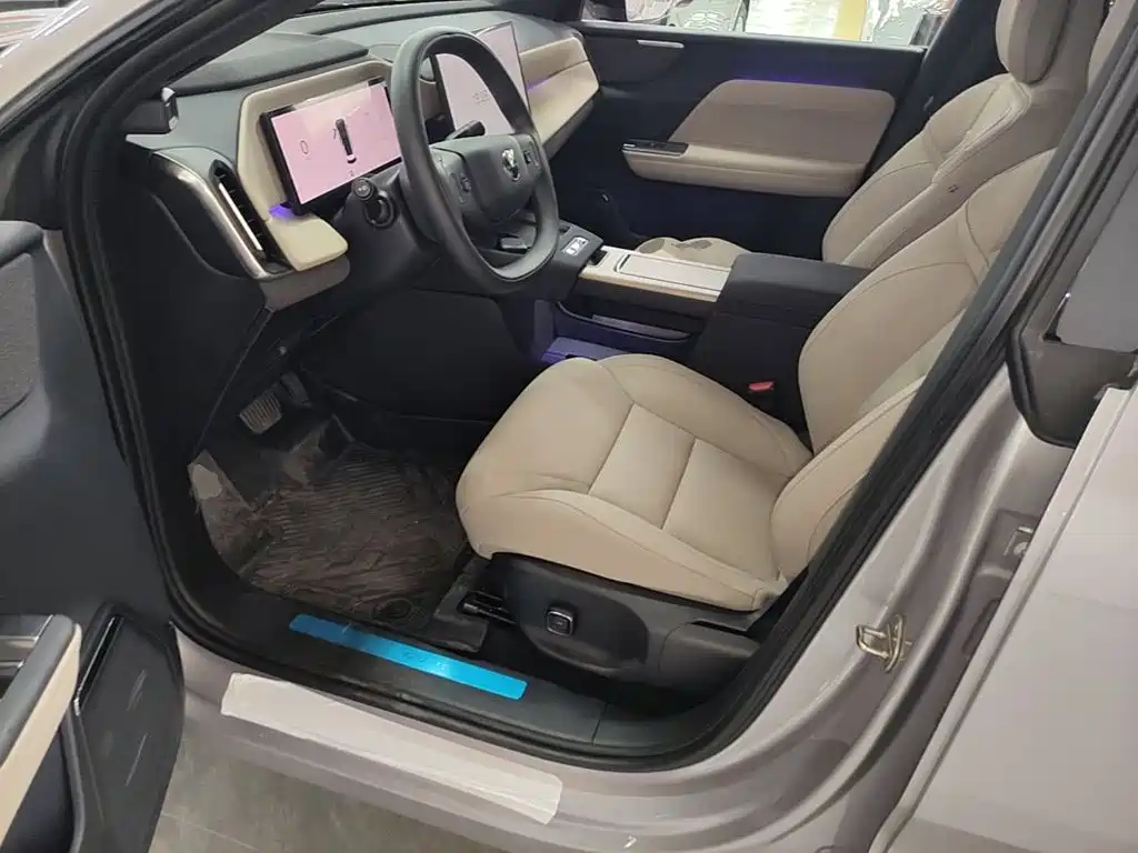Volvo гибрид Volvo XC70 plug-in — миниатюра 15