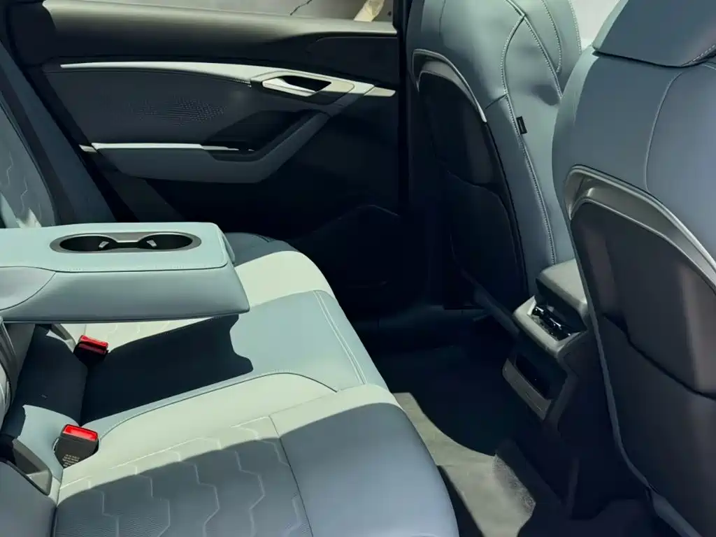 Audi AudiQ6L e-tron — миниатюра 5