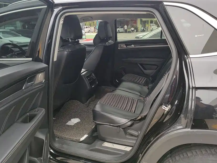 Volkswagen Teramont — миниатюра 11