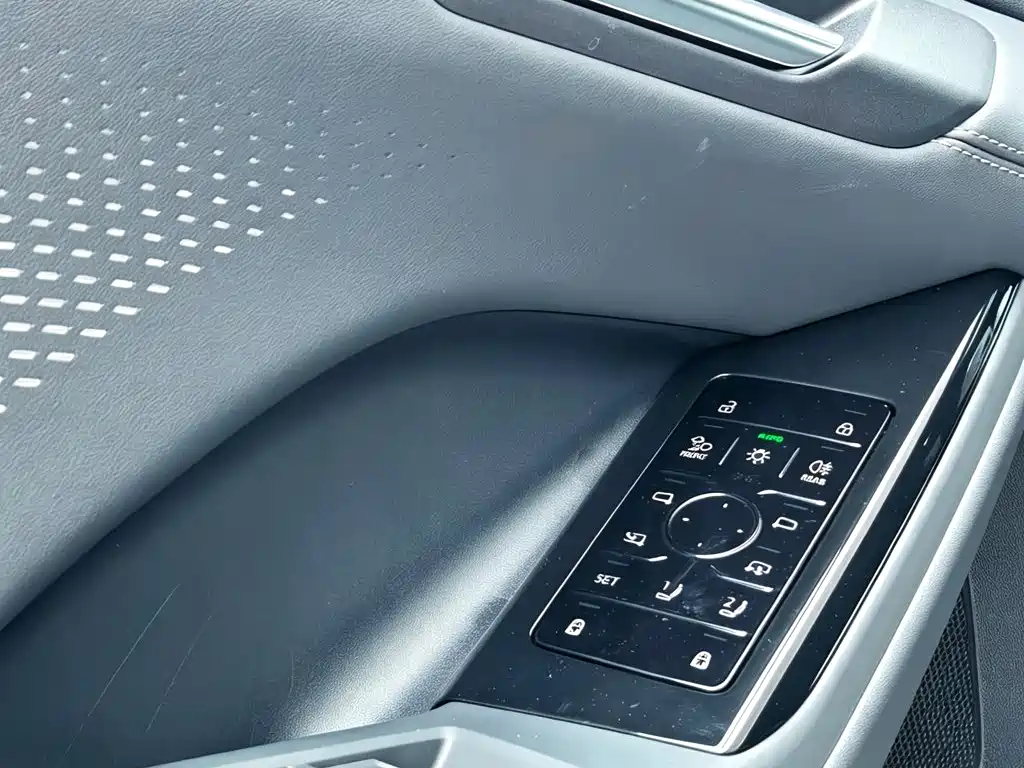 Audi AudiQ6L e-tron — миниатюра 9