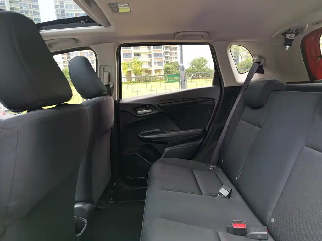 Honda Fit — миниатюра 9