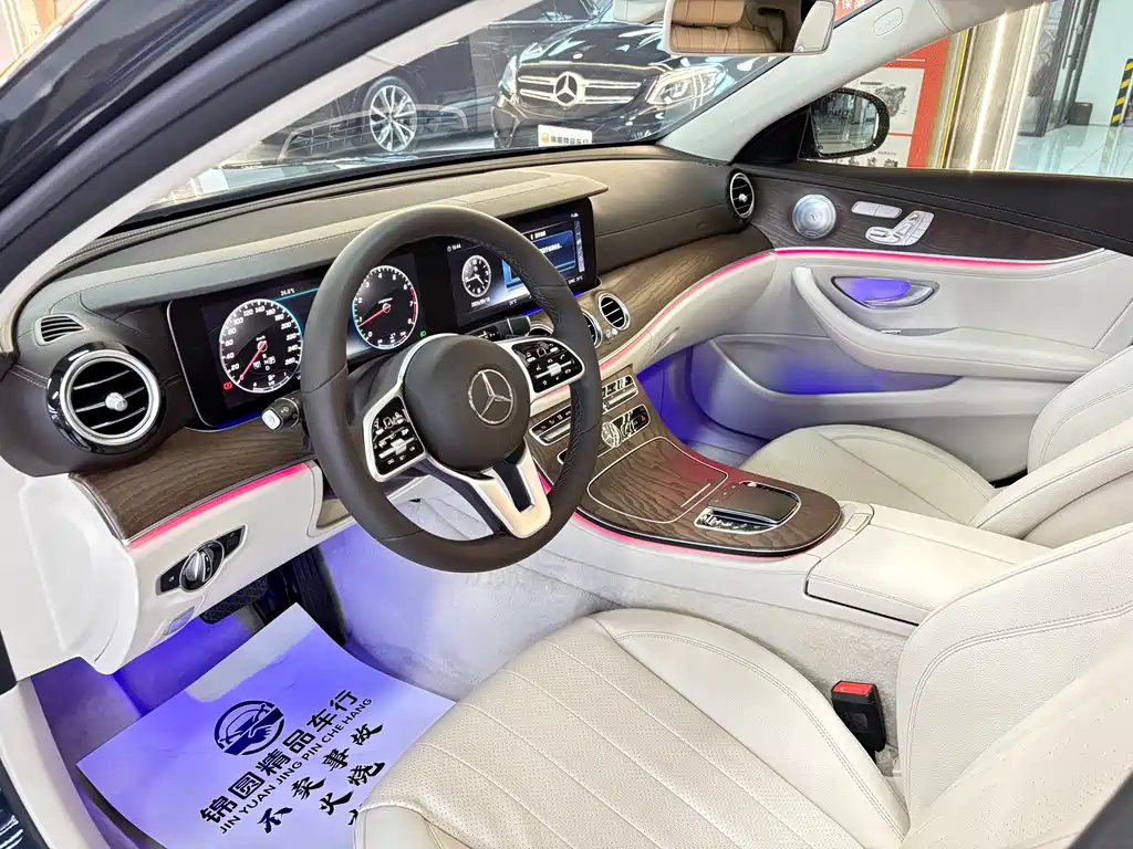 Mercedes-Benz E-Class — миниатюра 11