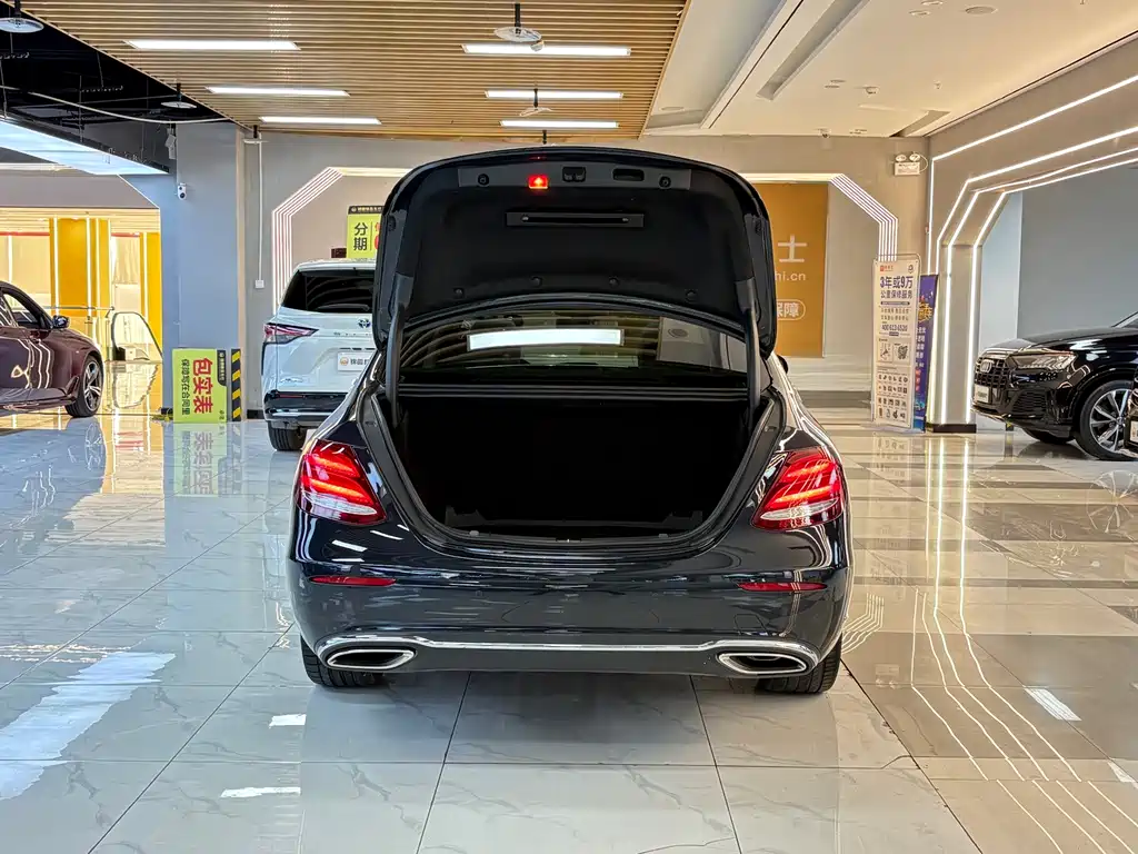 Mercedes-Benz E-Class — миниатюра 19