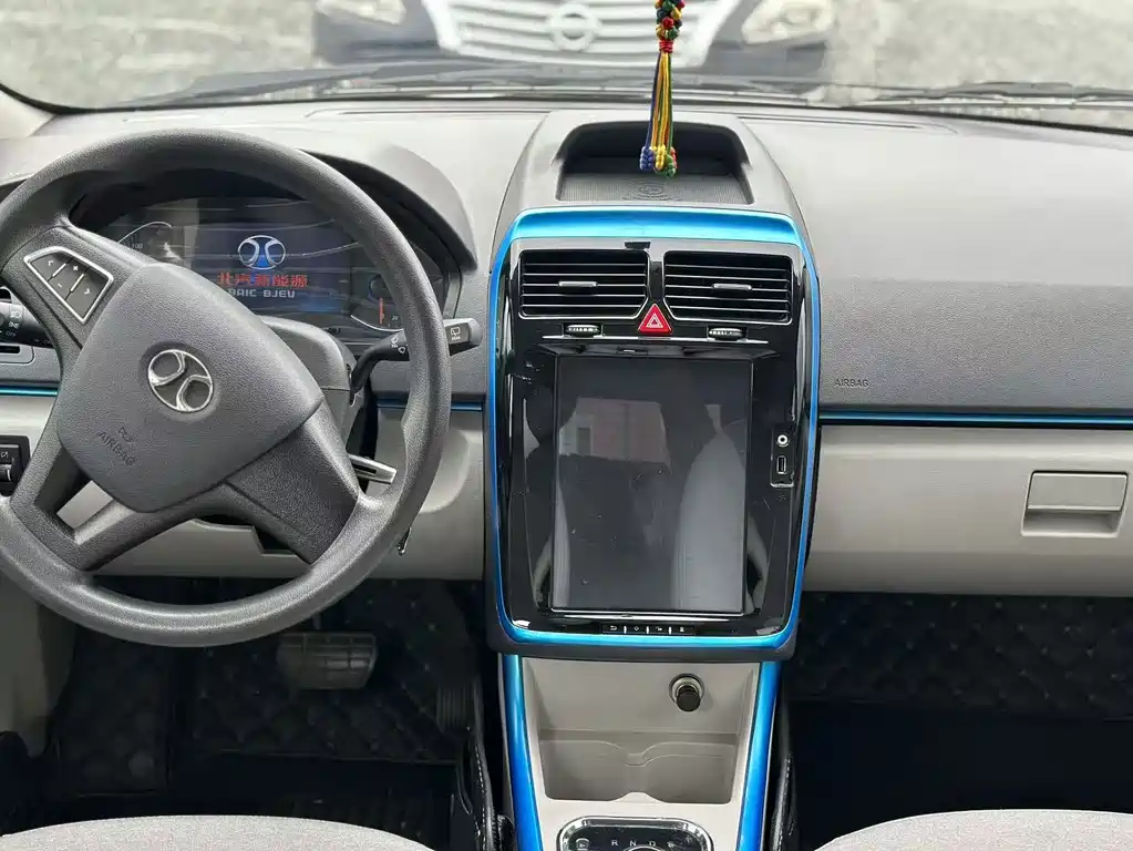 BAIC New Energy EV — миниатюра 9