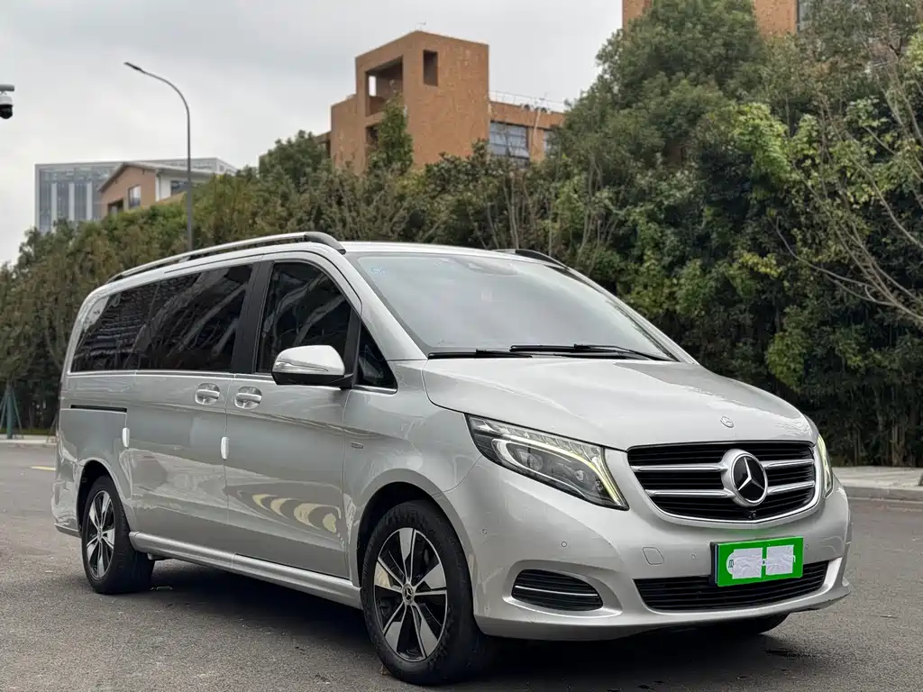 MERCEDES-BENZ V CLASS