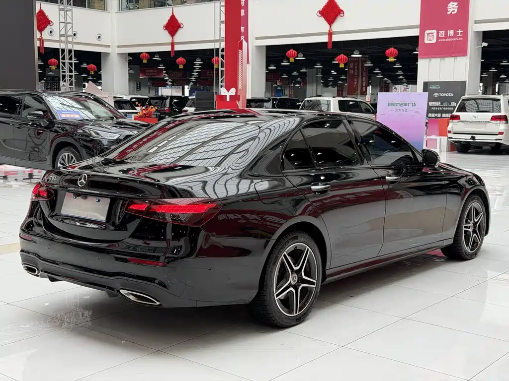 MERCEDES-BENZ E CLASS