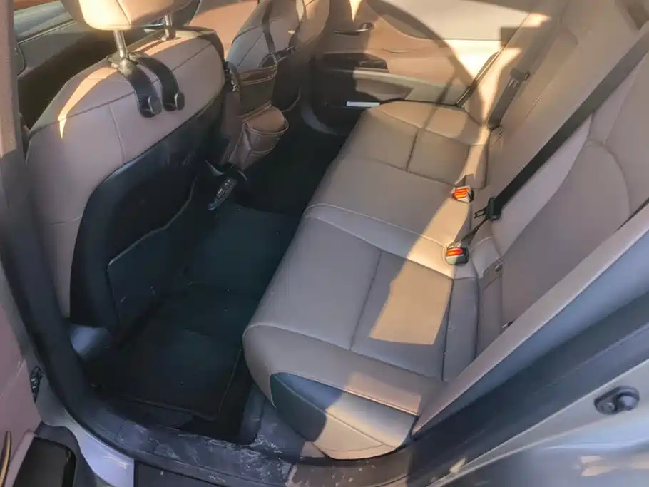 Lexus ES — миниатюра 11