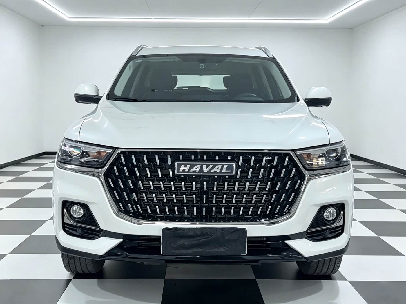 Haval Haval H6 1.5 л 2023 г. Белый, пробег 33000 км