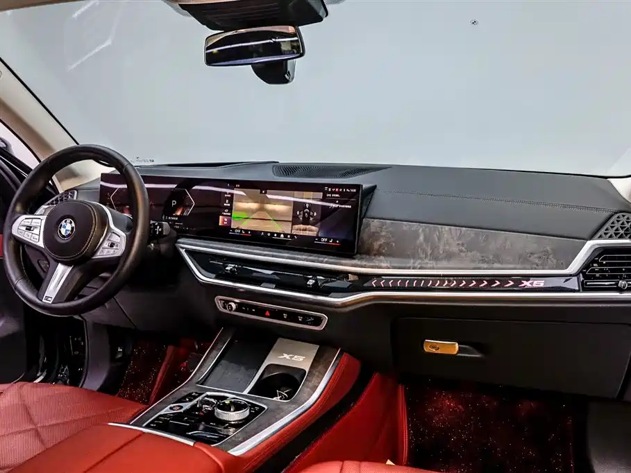 BMW X5 2023 xDrive 30Li Premium M Sport