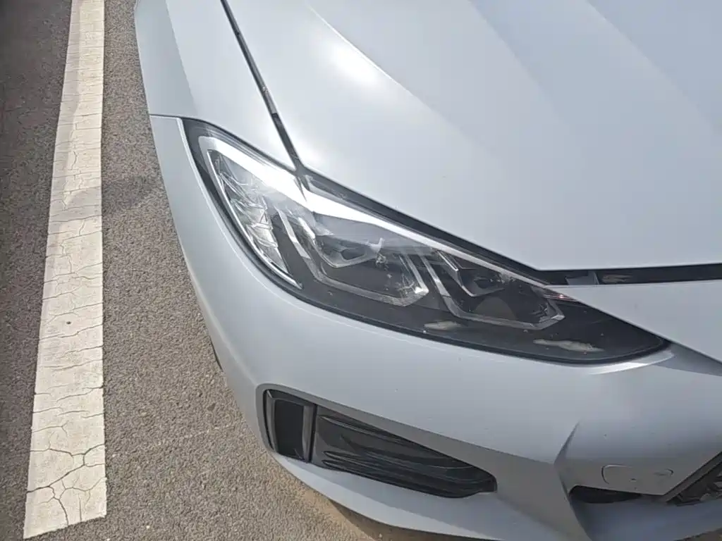 BMW i4 — миниатюра 11