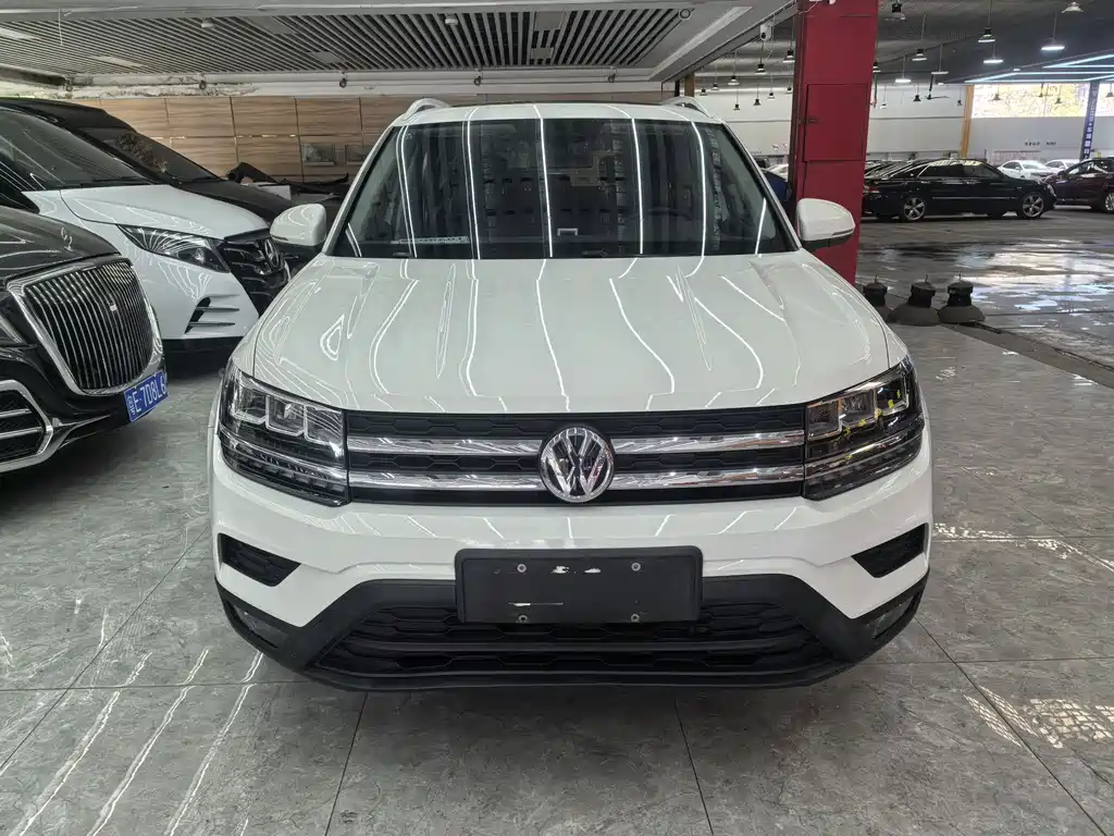 VOLKSWAGEN TUYUE